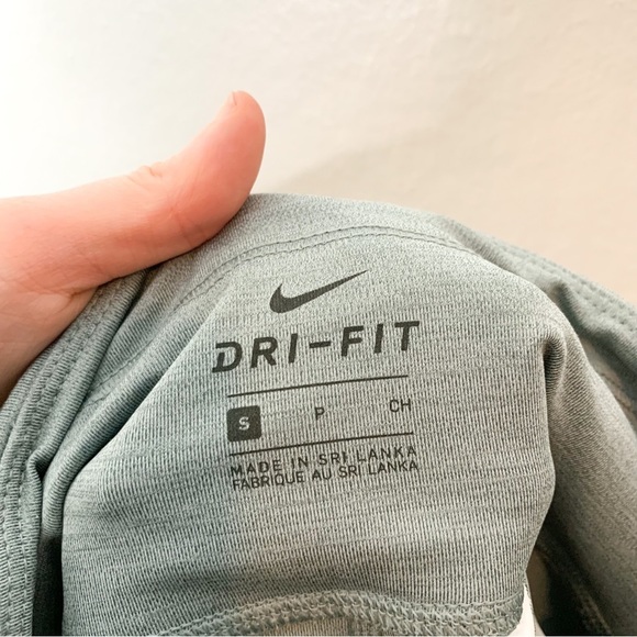Nike‎ Dri Fit Athletic Workout Capris Legging Grey Small S - Picture 7 of 9